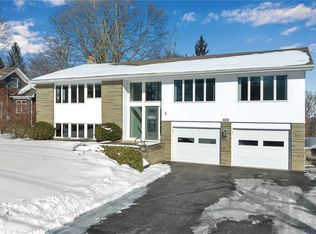 6951 Chestnut Ridge Rd, Lockport, NY 14094