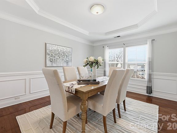 4th image of 9759 Brandybuck Dr