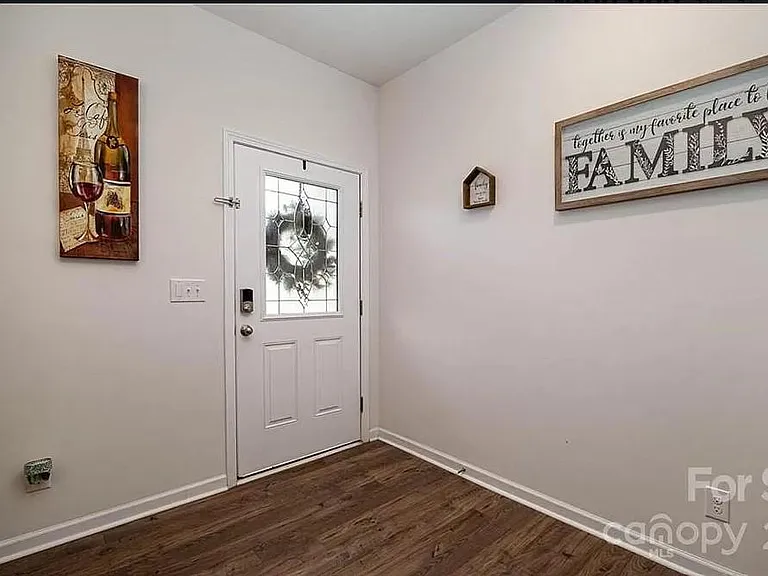 9807 Oak Barrel Ln — Photo 2