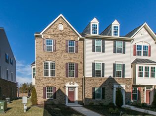 42655 Freistadt Sq, Sterling, VA 20166