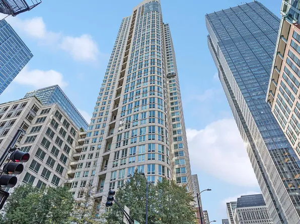 345 N La Salle Dr APT 2501, Chicago, IL 60654