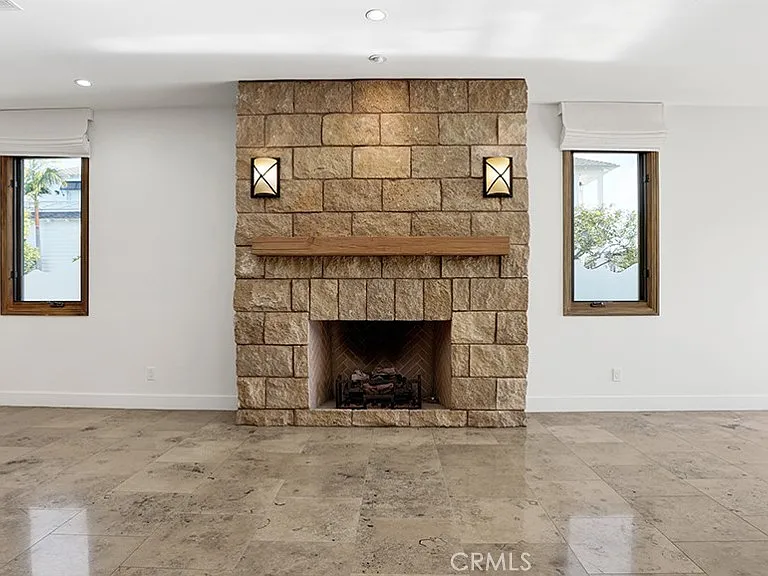 243 Poppy Ave — Photo 8