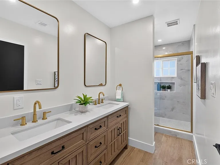 1223 W 23rd St — Photo 19