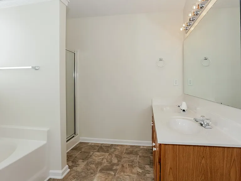 2722 Forest Grove Ct — Photo 15