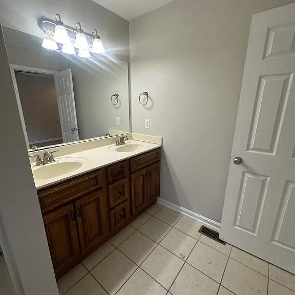 599 S Atcher St — Photo 11
