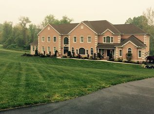 2716 Fallsbrooke Manor Dr, Fallston, MD 21047