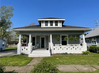 106 7th St, Charleston, IL 61920