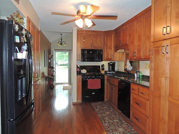5th image of 1114 Woodland Dr