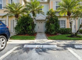 81 Simonton Cir, Weston, FL 33326