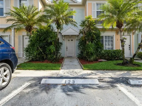 81 Simonton Cir, Weston, FL 33326
