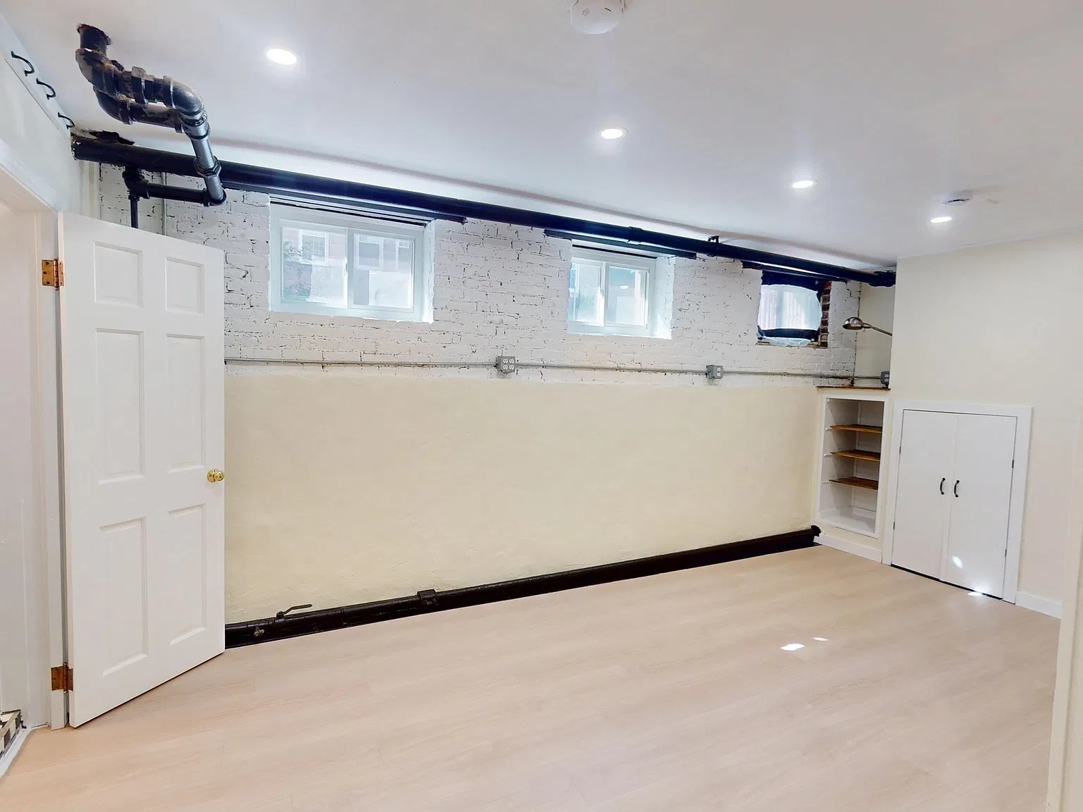 Studio, 1.0 bath, 246 sqft, $1,750 — Photo 3