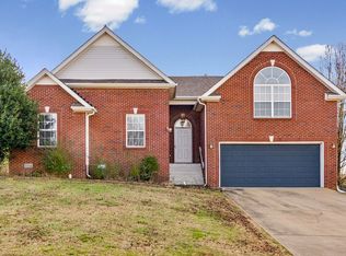 1415 Ambleside Dr, Clarksville, TN 37040