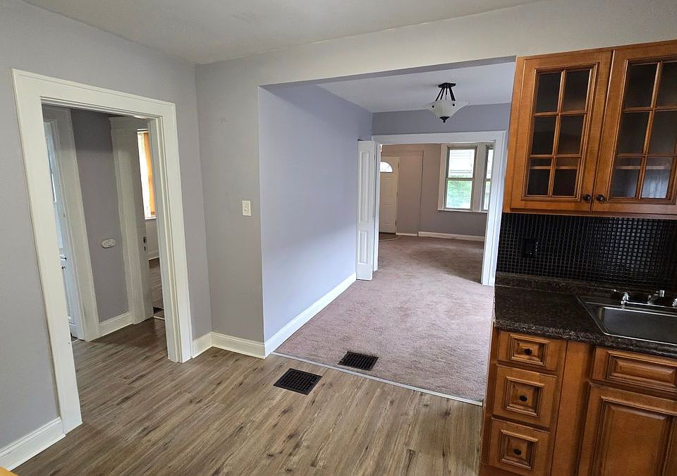 1st image of 9109 Argyle Ave