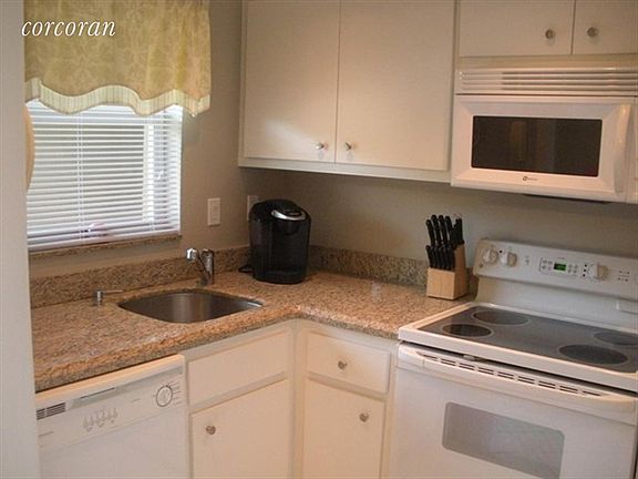 5th image of 139 Sunrise Ave APT 207