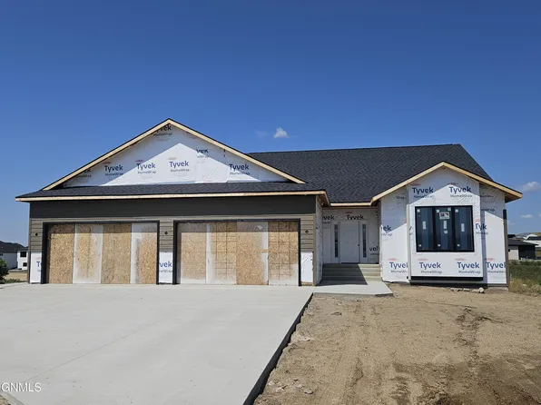 4216 Ruminant Cir, Bismarck, ND 58503