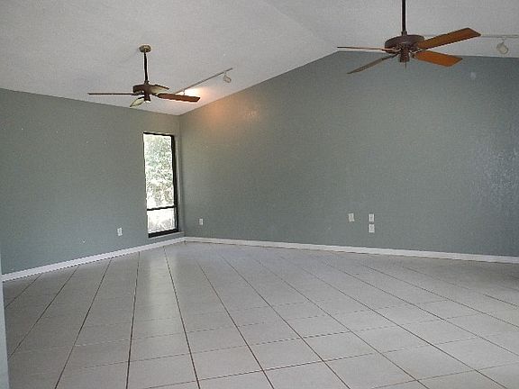 Additional Living Room