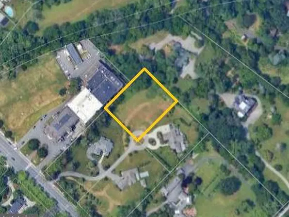 519 Chateau Ln, Wilmington, DE 19807