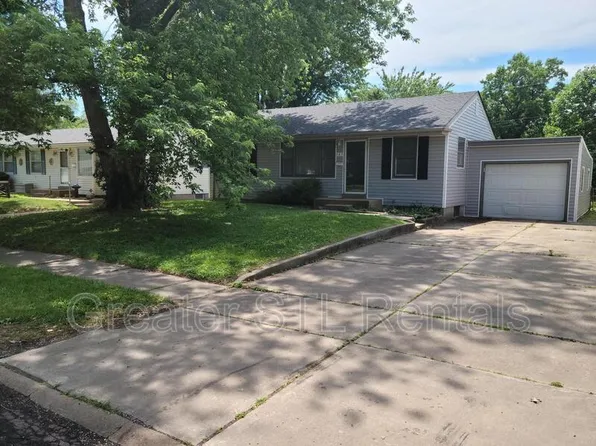 565 S Lafayette St, Florissant, MO 63031