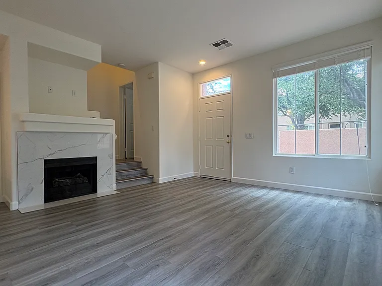 25735 Perlman Pl #A — Photo 5