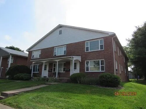 405 S High St #1