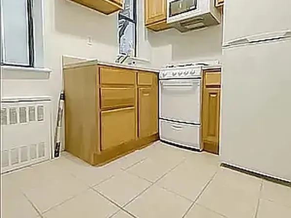 951 Amsterdam Avenue image 3 of 6