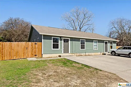 1206 Hillyer St Photo 1