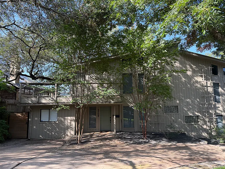 3709 Meredith St — Photo 18