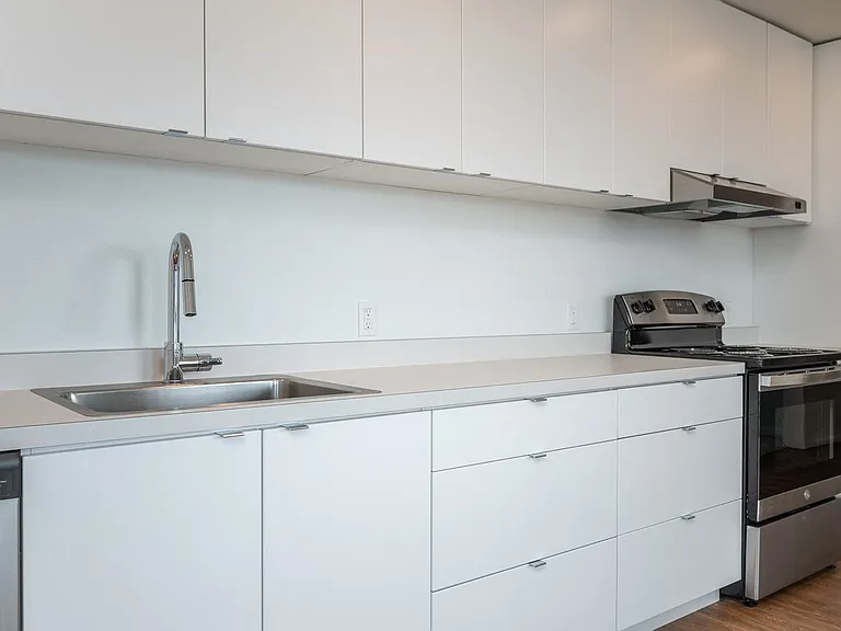 Rockwood Village Apartments — Photo 64