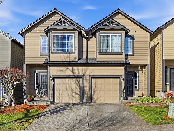 3rd image of 5827 SE 16th Loop
