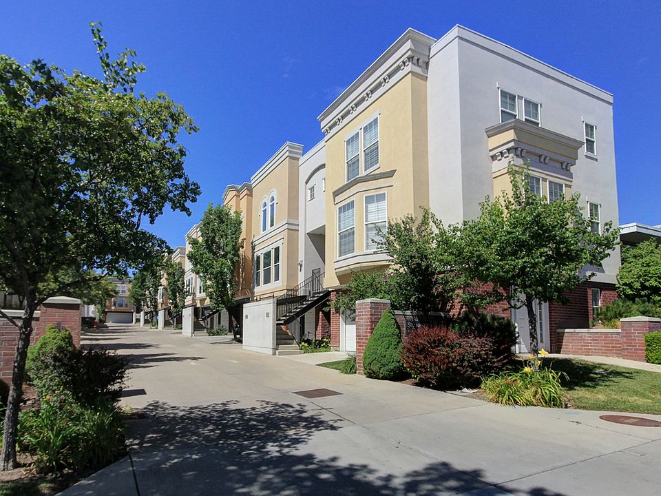 1st image of 829 E 400 S APT 104