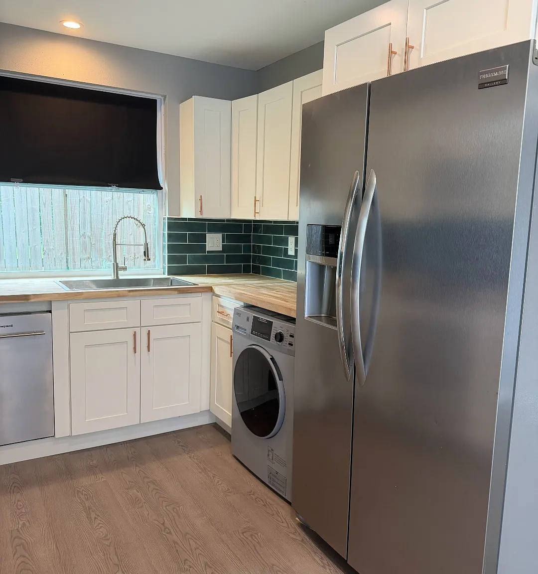 2 bed, 950 sqft, $1,900 — Photo 3