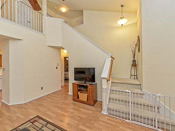 2nd image of 7521 Peabody Dr