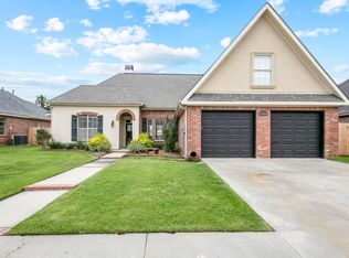 107 Moss Brook Dr, Lafayette, LA 70508