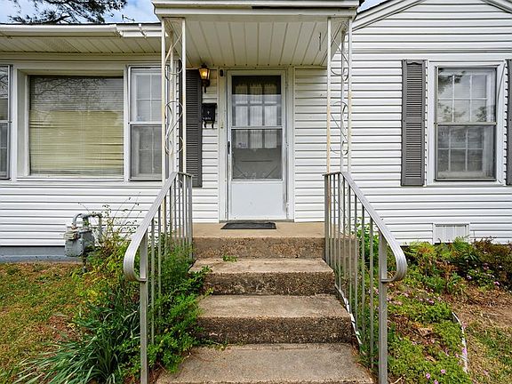3rd image of 1301 SE Jackson St