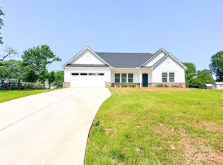 120 Random Dr, Salisbury, NC 28147