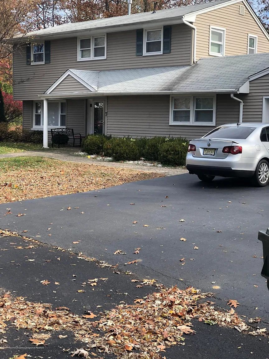 7 Barbara Ln photo 1