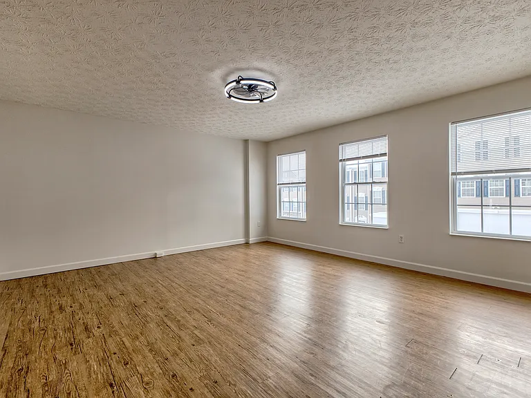 116 Alderwood Dr — Photo 22