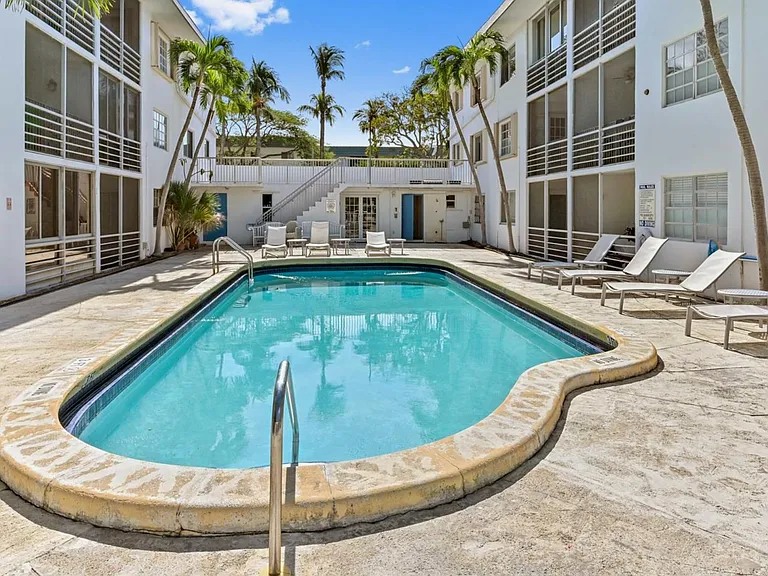 251 Galen Dr #302 — Photo 3