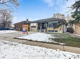 189 Kingsview Blvd, Toronto, ON M9R 1V7