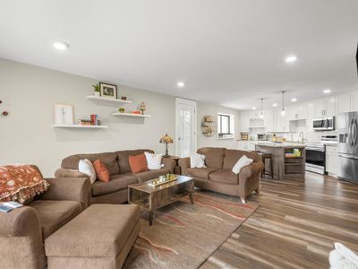 10401 Cedar Lake Rd UNIT 319, Minnetonka, MN, 55305