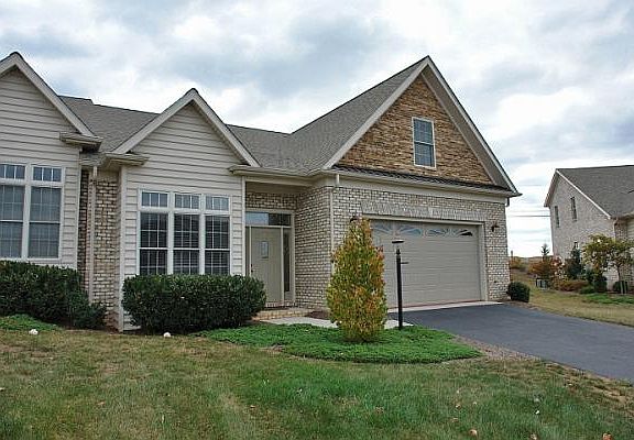 3rd image of 6734 Bay Hill Ct