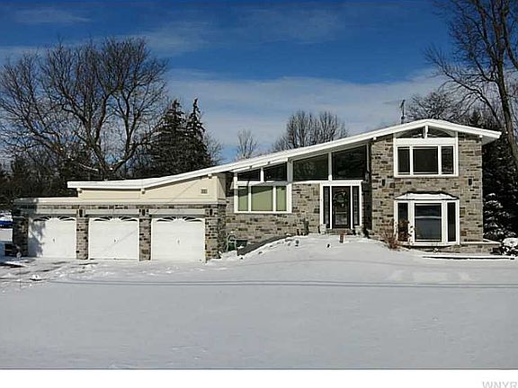 3rd image of 111 Winkler Dr