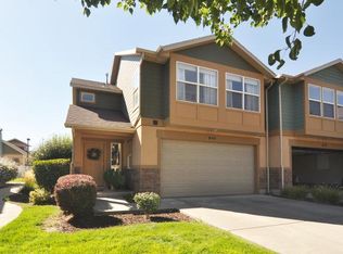 849 Spring Pond Dr, Farmington, UT 84025