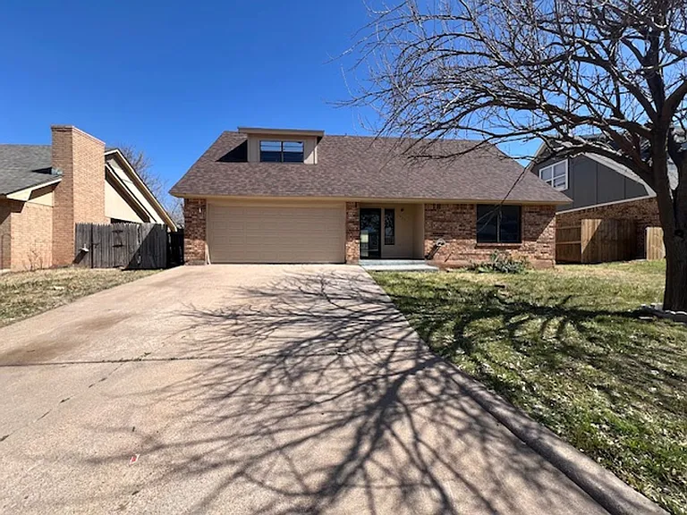 1625 Covey Ln — Photo 1