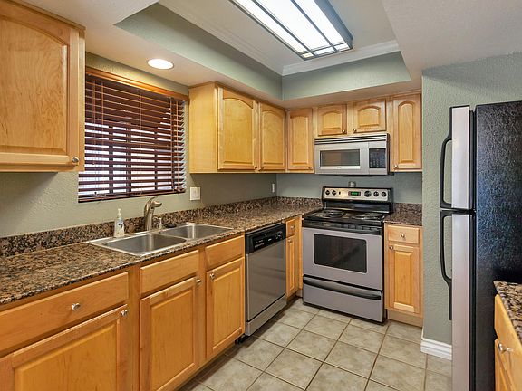 4th image of 17211 N 35th Ave #1057