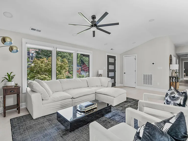 3513 Brook Dr — Photo 42