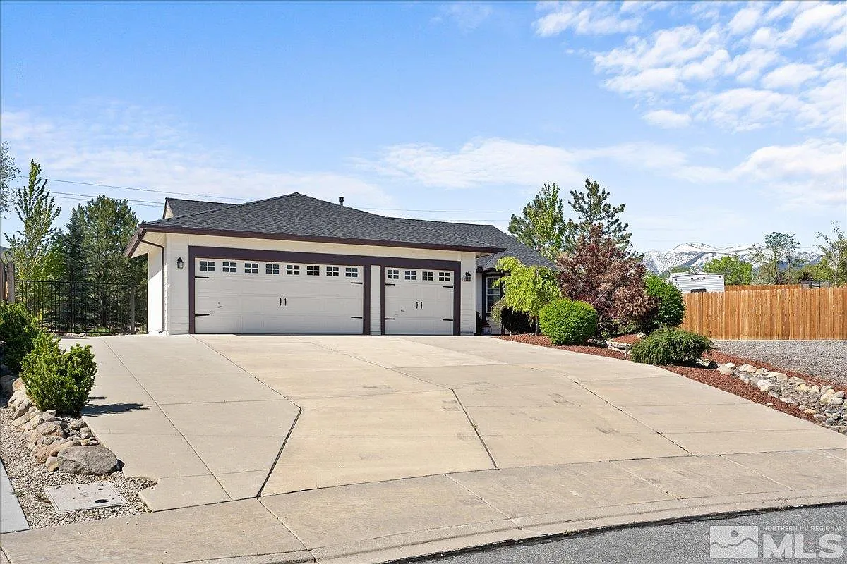 15524 Quicksilver Dr photo 1
