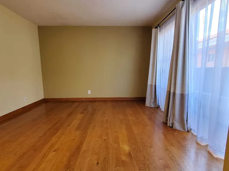 7320 Balboa Blvd #123 — Photo 20