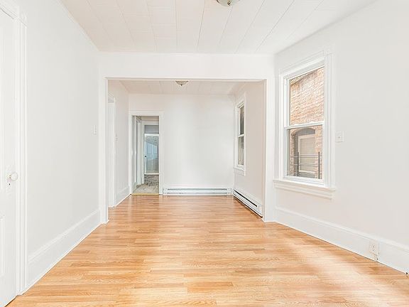 5th image of 39 W 47th St