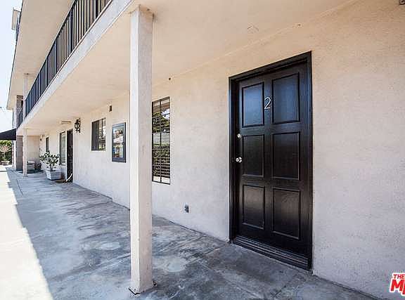 5th image of 1020 Ocean Park Blvd APT 2